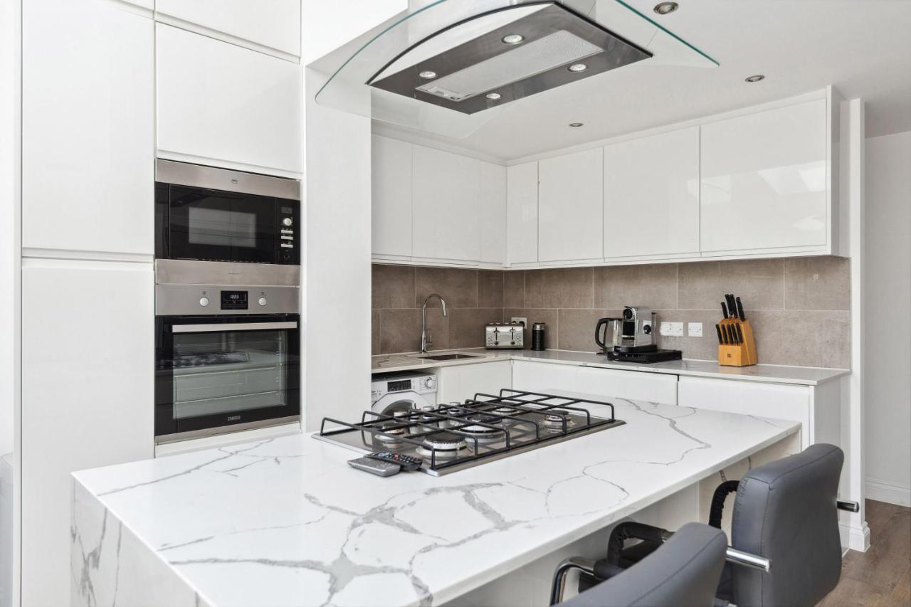 Richmond Riverside Apartment
